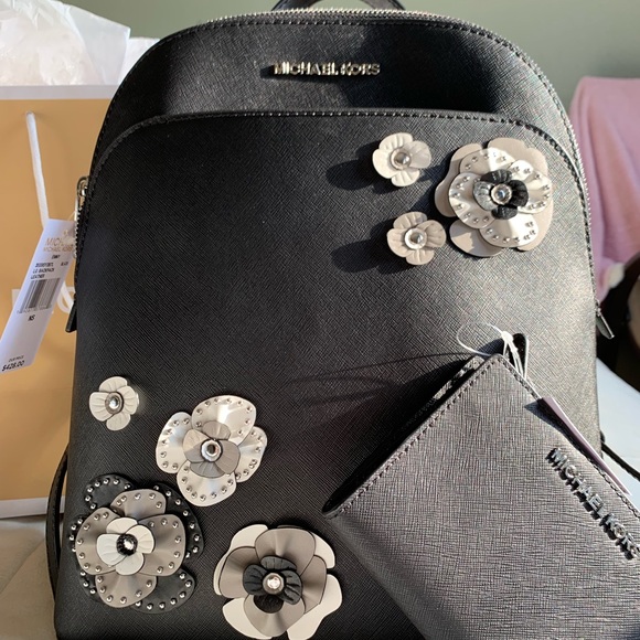 Michael Kors Handbags - Michael Kors backapck Michael Kors Handbags - Michael Kors backapck